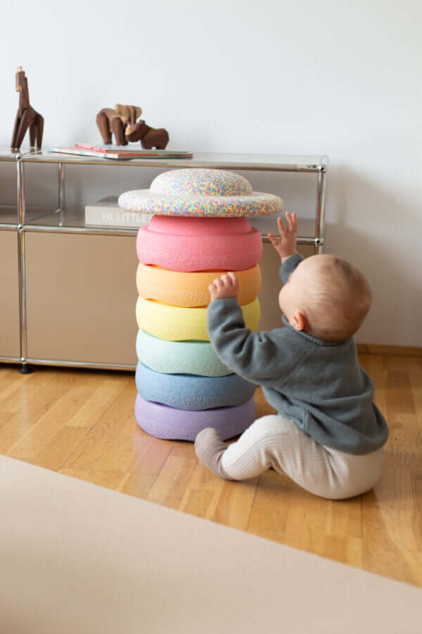 Stapelstein Rainbow pastel 6 + Stapelstein Board Confetti pastel